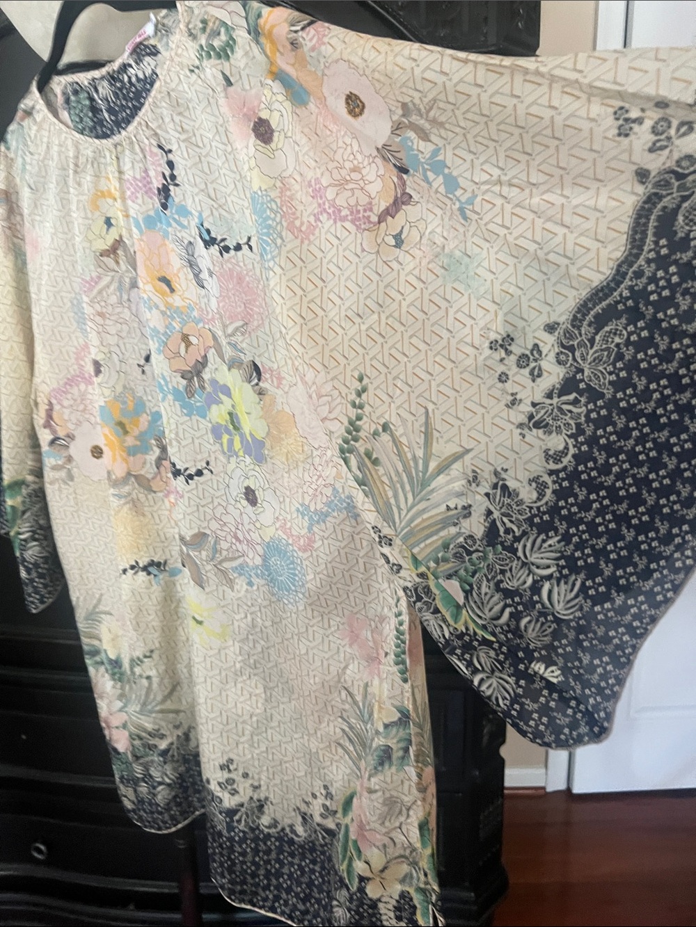 JOHNNY WAS Cream Floral Boho Tunic with Navy Border - Picture 3 of 4